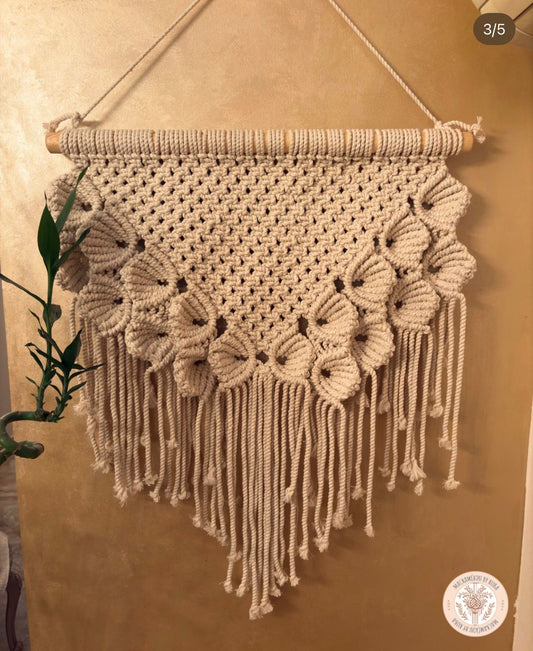 Macramé Leaf Wall Hanging